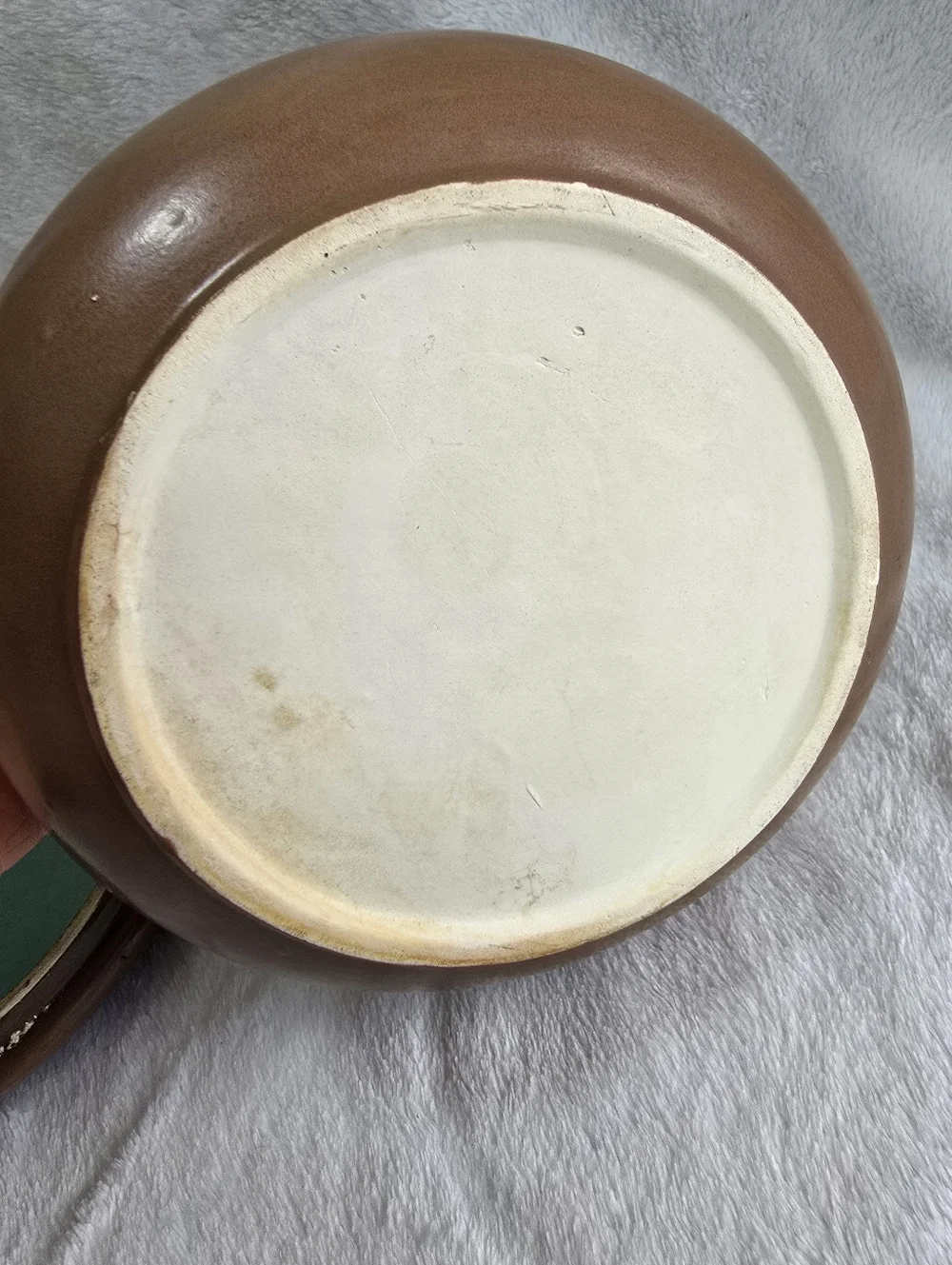 Vintage 70s Brown Round Ceramic Jewelry Box with Hand-Painted Yellow Roses